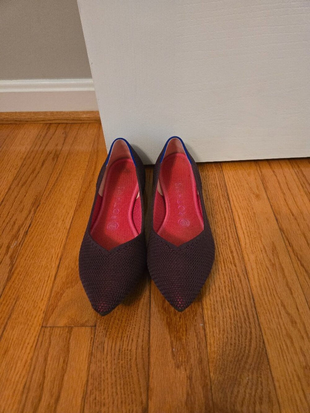 Womens Rothys size 8 berry lattice stitch pointed toe flats
